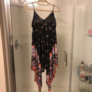 Long-side floral print strappy dress